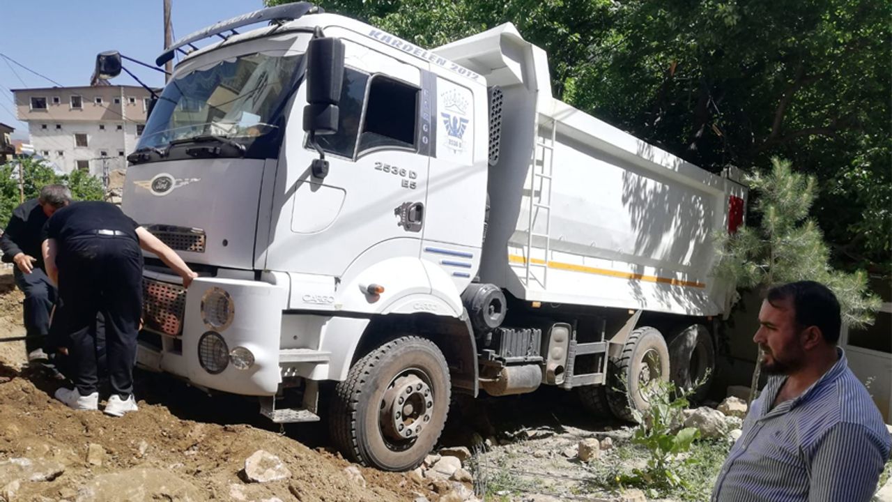 Şemdinli’de faciadan dönüldü!