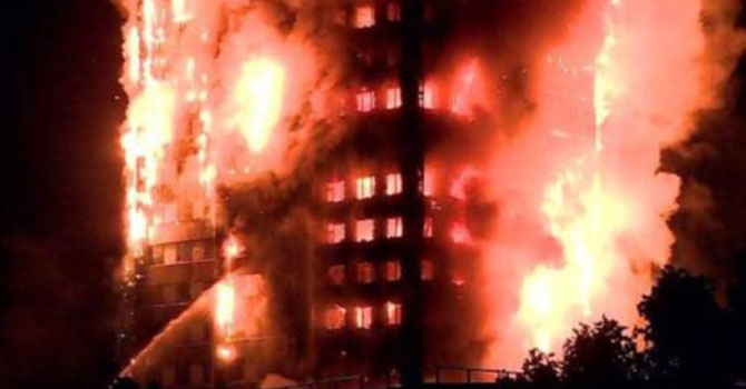 27 katlı bina alev alev yandı!