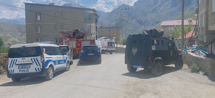 Hakkari'de Acı Haber: Kendini iple asarak intihar etti