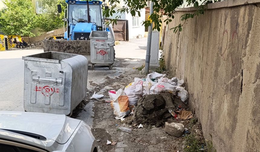 Hakkari Belediyesi'nden 'Çöp' açıklaması