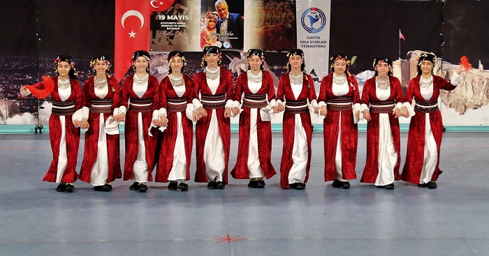 Urfa’da Zafer Hakkari’nin: Halk Oyunlarında Tarihi Başarı