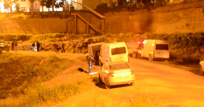 Hakkari'de Polis aracın geçişi sırasında patlama
