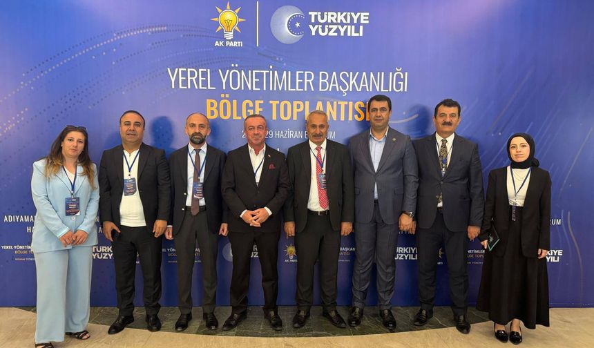 Hakkari AK Parti Heyeti 'Milletle Bütünleşen Belediyeler' toplantısına katıldı