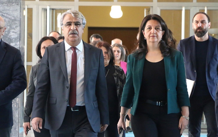 DEM Parti duyurdu: Heyet, Öcalan ile görüşmek üzere İmralı Adası'na gitti