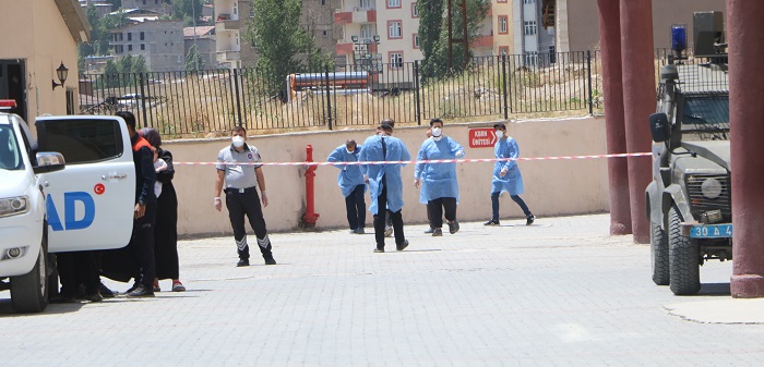 Hakkari'ye 5 Şehit 19 yaralı asker getirildi