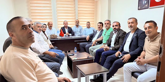 Hakkari Ak Parti'den İHH'ye ziyaret