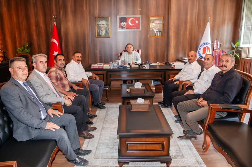 Hakkâri Muhtarlar Derneği’nden Üniversiteye Ziyaret