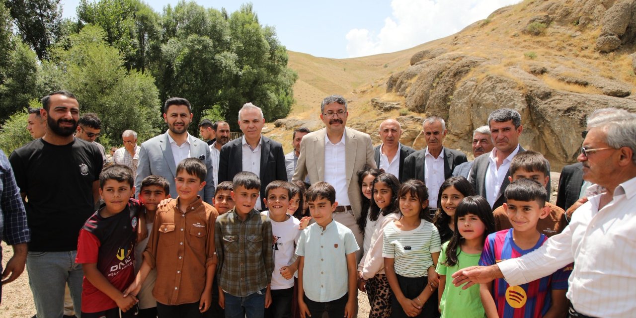 Köy Halkı Taleplerini İletti, Vali Çelik Çözüm Talimatı Verdi