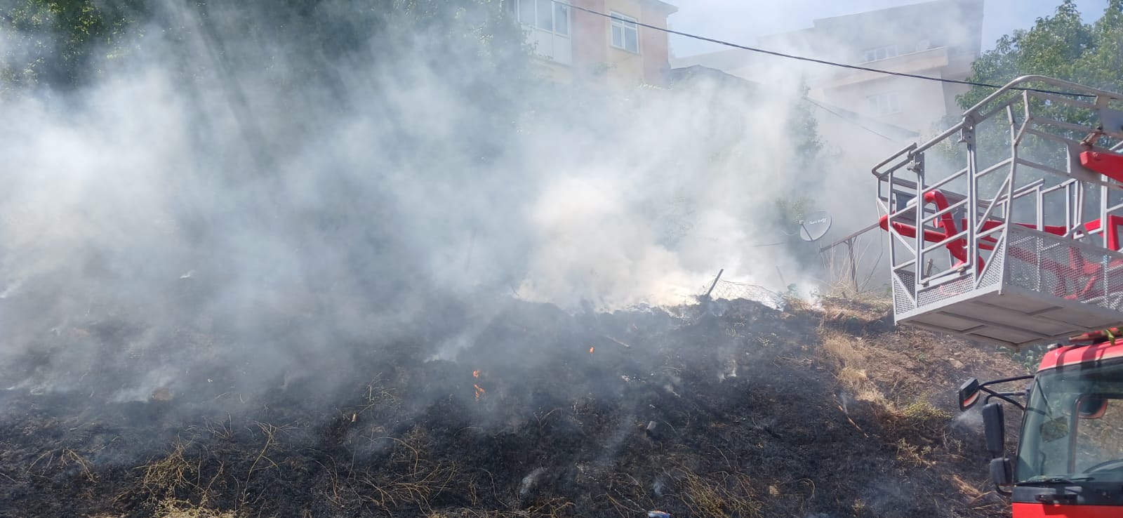 Hakkâri’de Temmuz Alarmı: 70 Yangına Müdahale