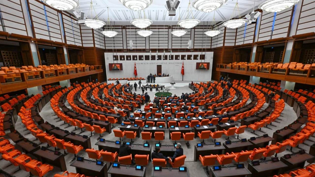 DEM Parti’den bütçeye şerh: Sürece duyarsız bir şekilde hazırlanmıştır