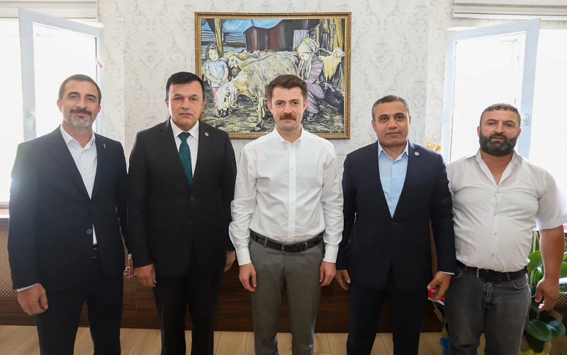 Hakkari'deki STK temsilcilerinden Kaymakam Cebeci’ye ziyaret