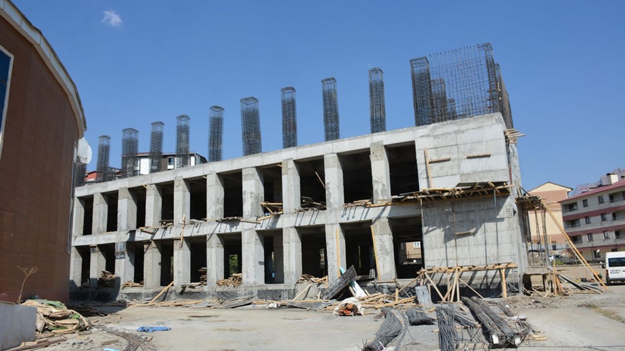 Hakkari'de Sporun Yeni Merkezi: Dev Spor Kompleksi Açılıyor!"