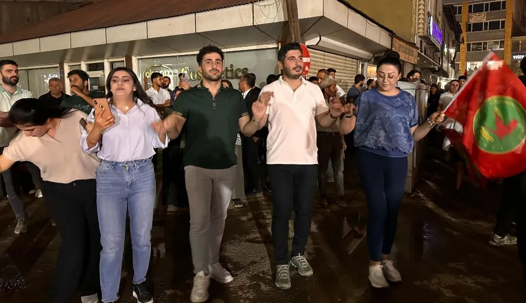 DEM Parti Yüksekova’da“Barış ve Demokratik Toplum” Şöleni Düzenledi