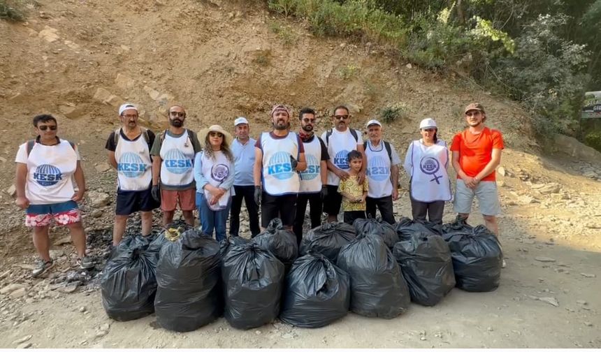 Hakkari KESK Şubeler Platformundan Kaval’da çevre temizliği!