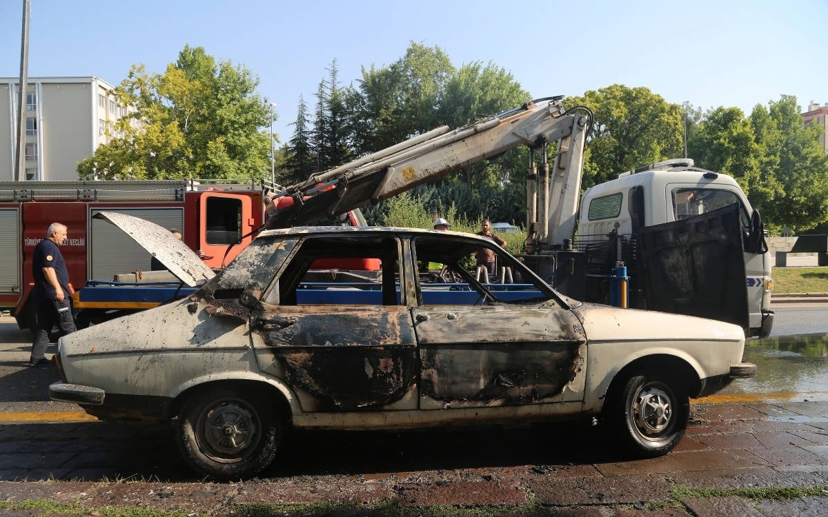 TBMM Önünde Yakılan “Beyaz Toros”la İlgili İçişleri Bakanlığı’ndan Açıklama