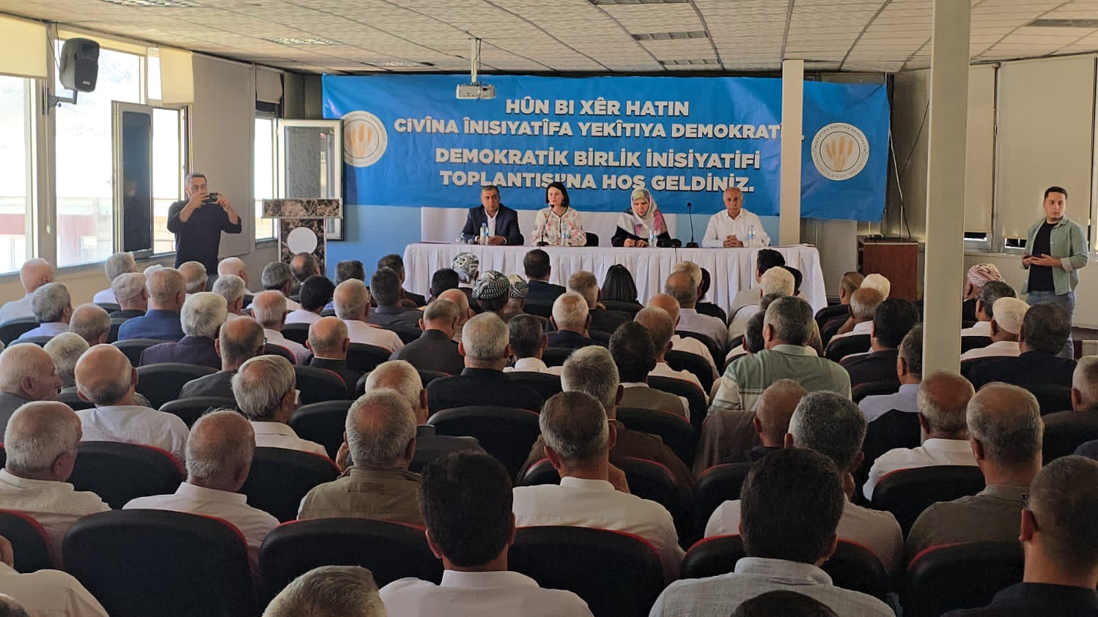 Hakkari’de “Kürt Birliğinin Önemi” Konulu Konferans Düzenlendi
