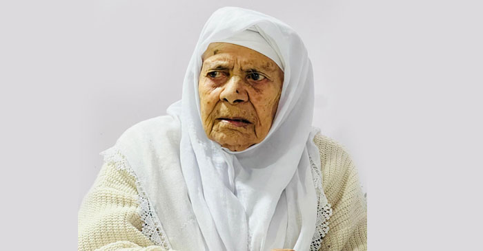 Şemdinli'de Asırlık Çınar Vefat Etti