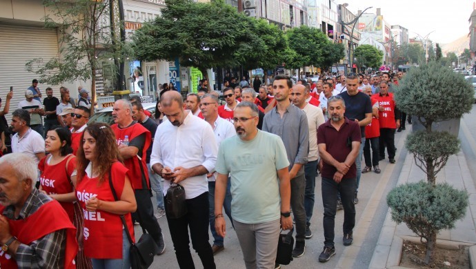 Van'da işten çıkartılan 223 işçinin eylemi sürüyor