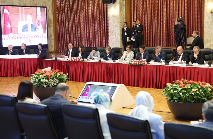 DEM Parti'nin komisyon üyelerinden açıklama