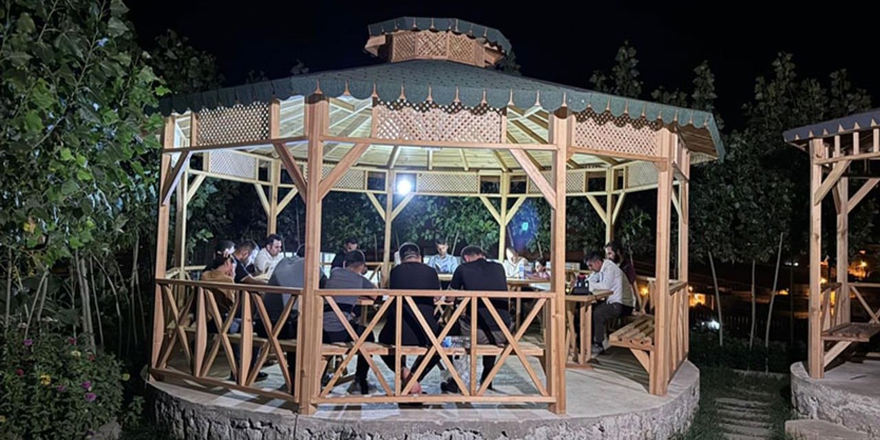 Başkan Dinç öğrencilerle öğrenci oldu