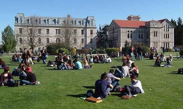 Hakkari’nin Eğitim Başarısı: Üniversiteli Öğrenci Sayısı 540’a Ulaştı