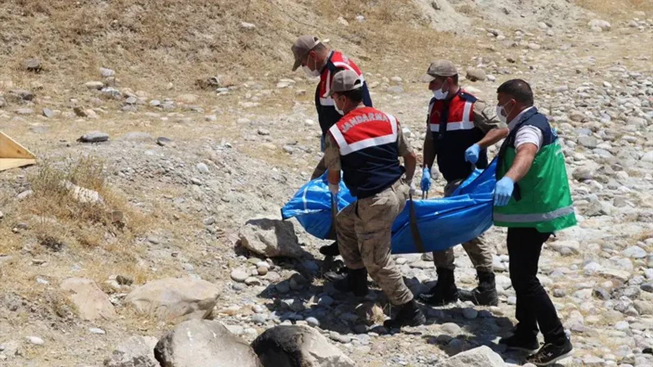 Van gölünde ölü bulunan Hakkarili kadının ismi belli oldu!
