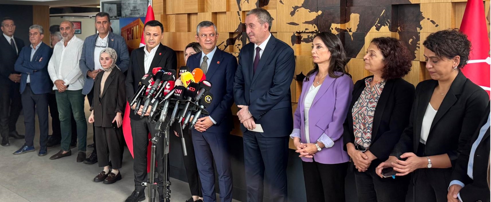 DEM Parti'den CHP'ye ziyaret