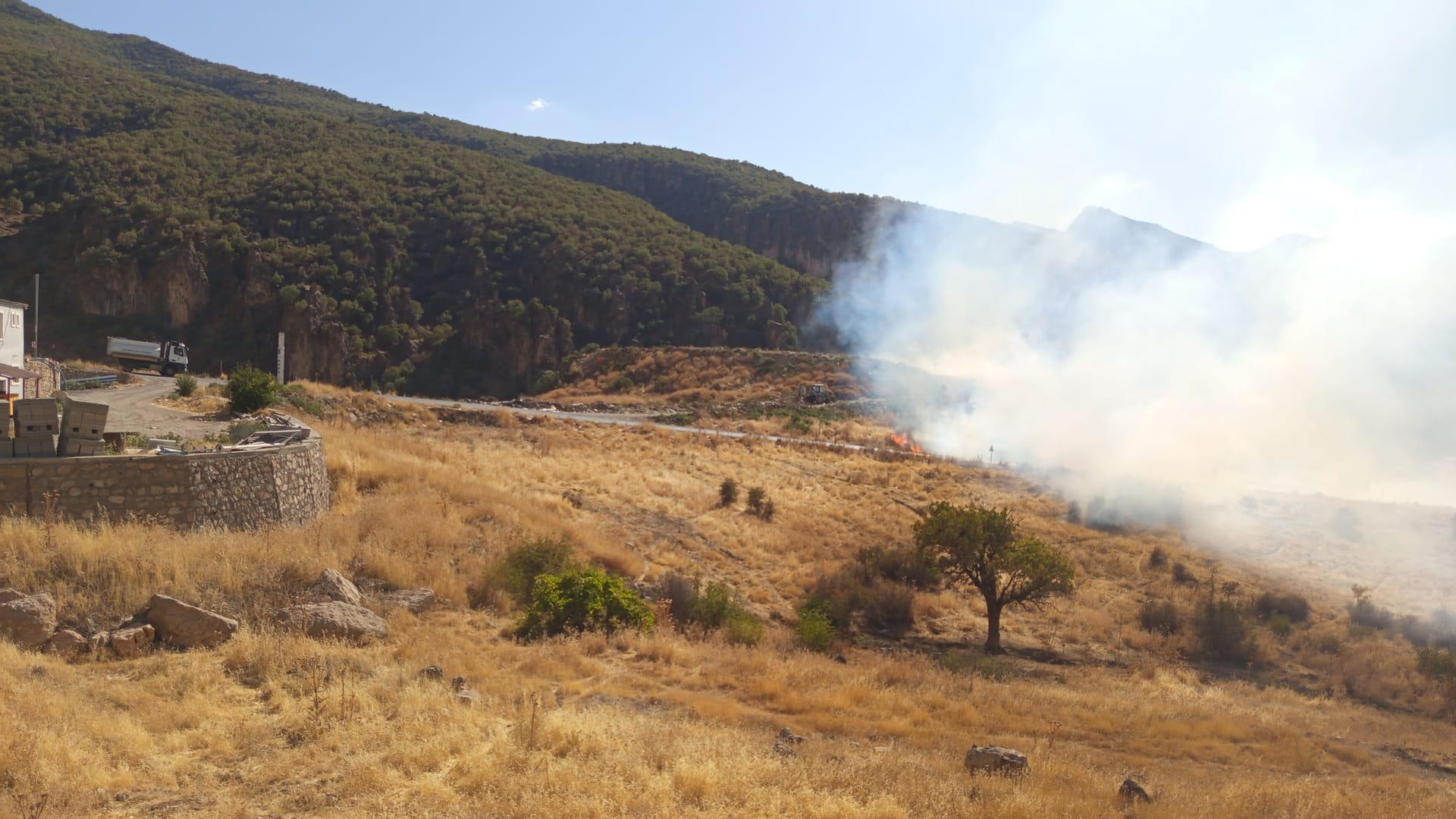 Çukurca’da Korkutan Anız Yangını!