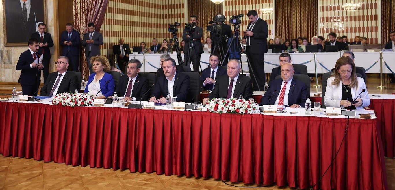 Komisyon yarınki toplantısını erteledi: Sebebi belli oldu