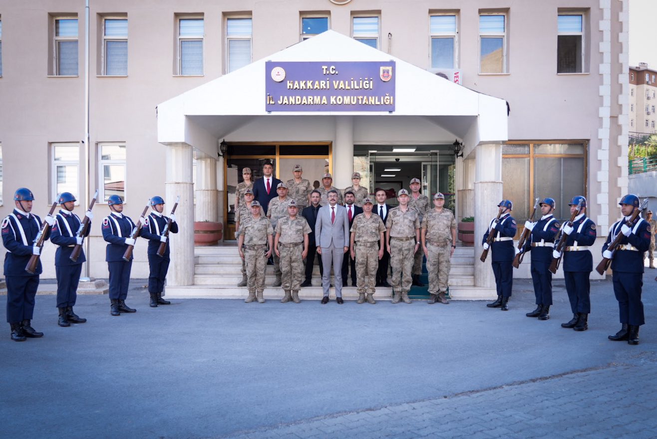 Vali Çelik’ten Tuğgeneral Cafer Öz’e Hayırlı Olsun Ziyareti