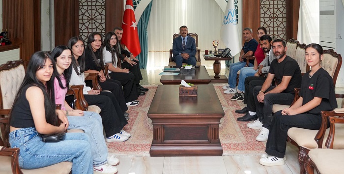 Türkiye Şampiyonu Ters Lale Ekibinden Vali Çelik’e Ziyaret