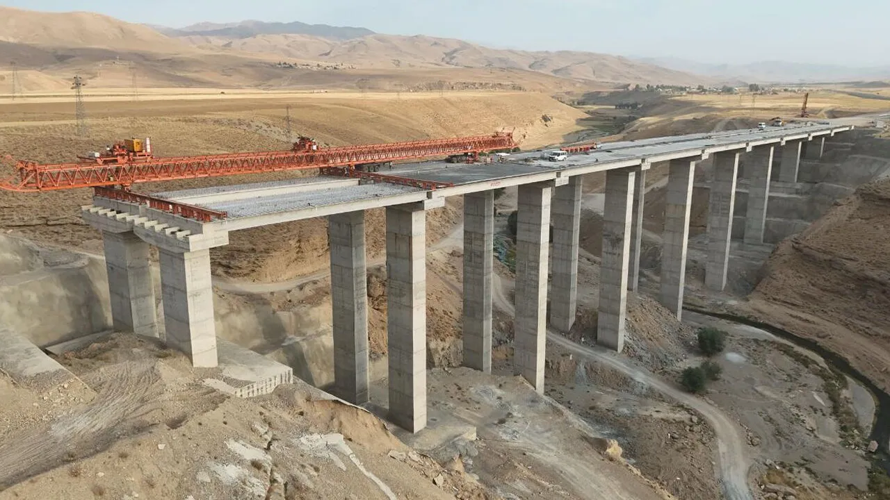 Hakkari–Van Karayolundaki Zorlu Virajlar Tarih Oluyor