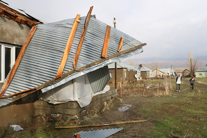 Hakkari’de Kuvvetli Rüzgar ve Fırtına Uyarısı
