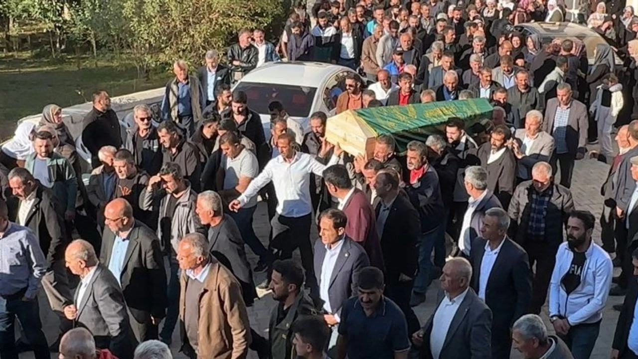 Güner, Yüksekova’da toprağa verildi!