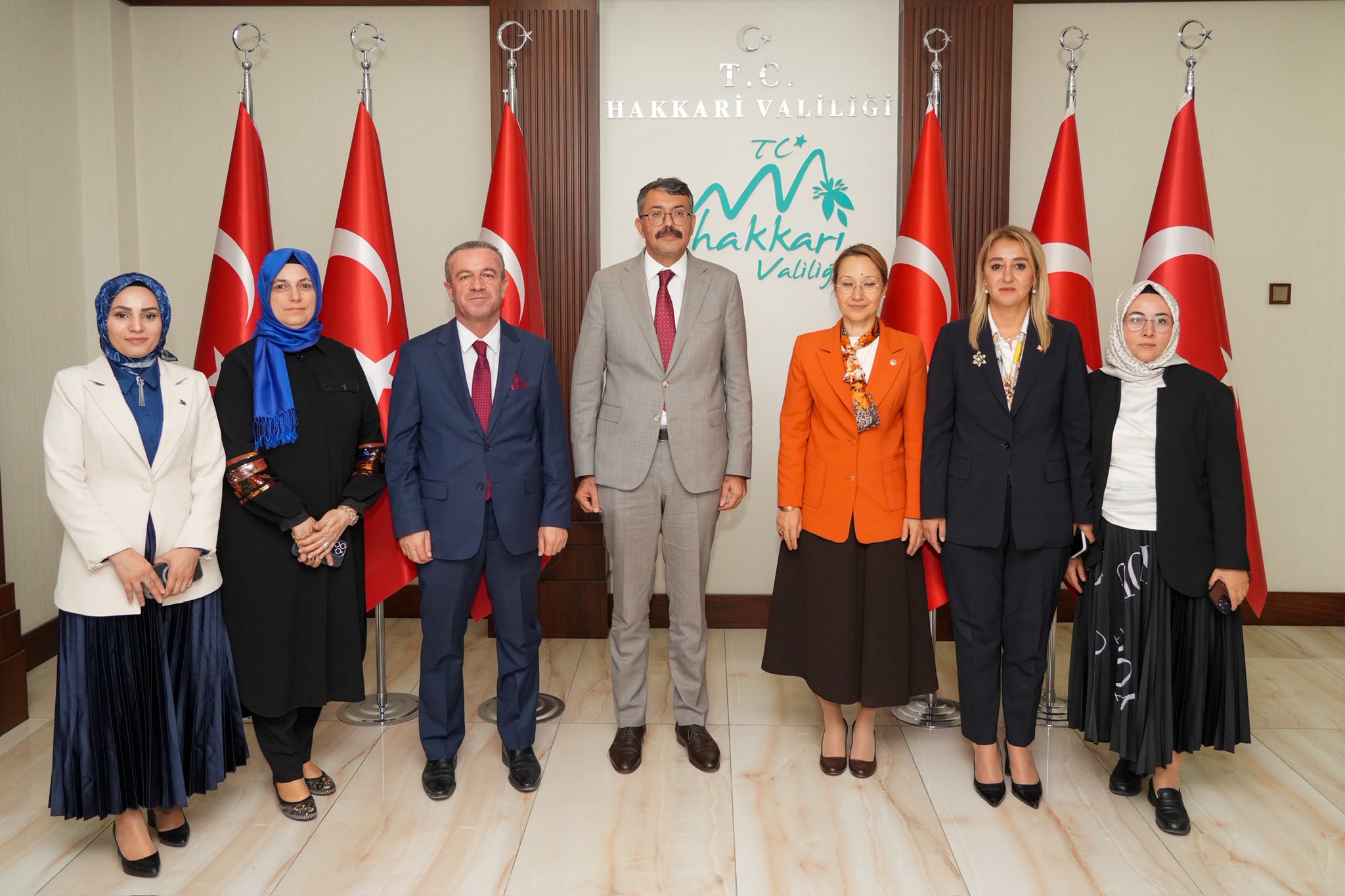 AK Parti Heyetinden Hakkâri Valisi Ali Çelik’e Ziyaret