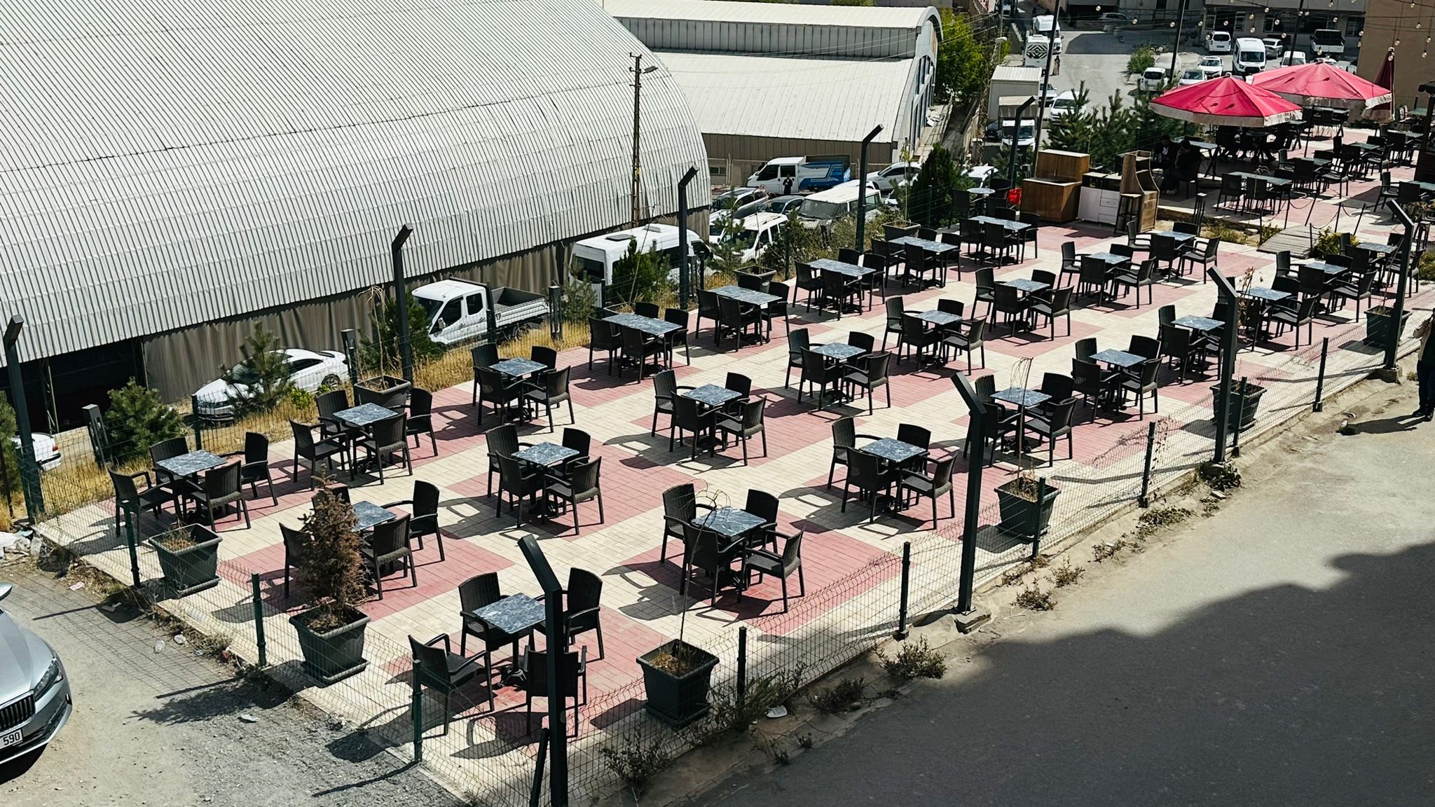 Hakkari’de Düğün Krizi: Vatandaşlar Dertli, Esnaflar Zarar Ediyor