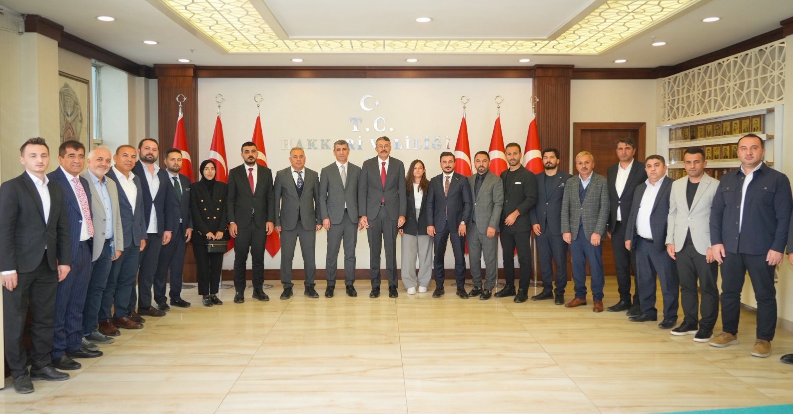 MÜSİAD Heyeti, Hakkâri Valisi Çelik ile Eğitim Projelerini Görüştü