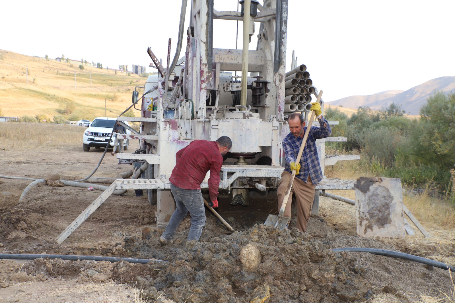 Hakkari’de Su Arayışı İçin Sondaj Çalışmaları Başladı