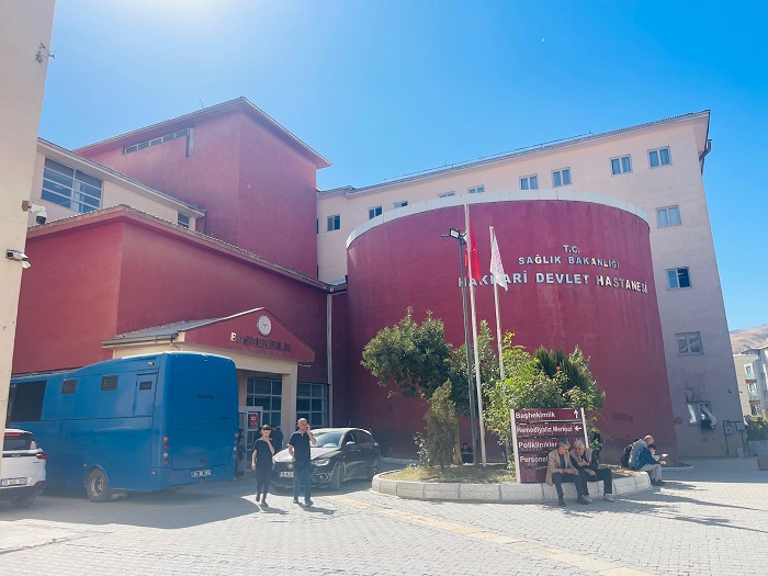 Hakkari’de bıçaklı kavga: 1 kişi yaralandı