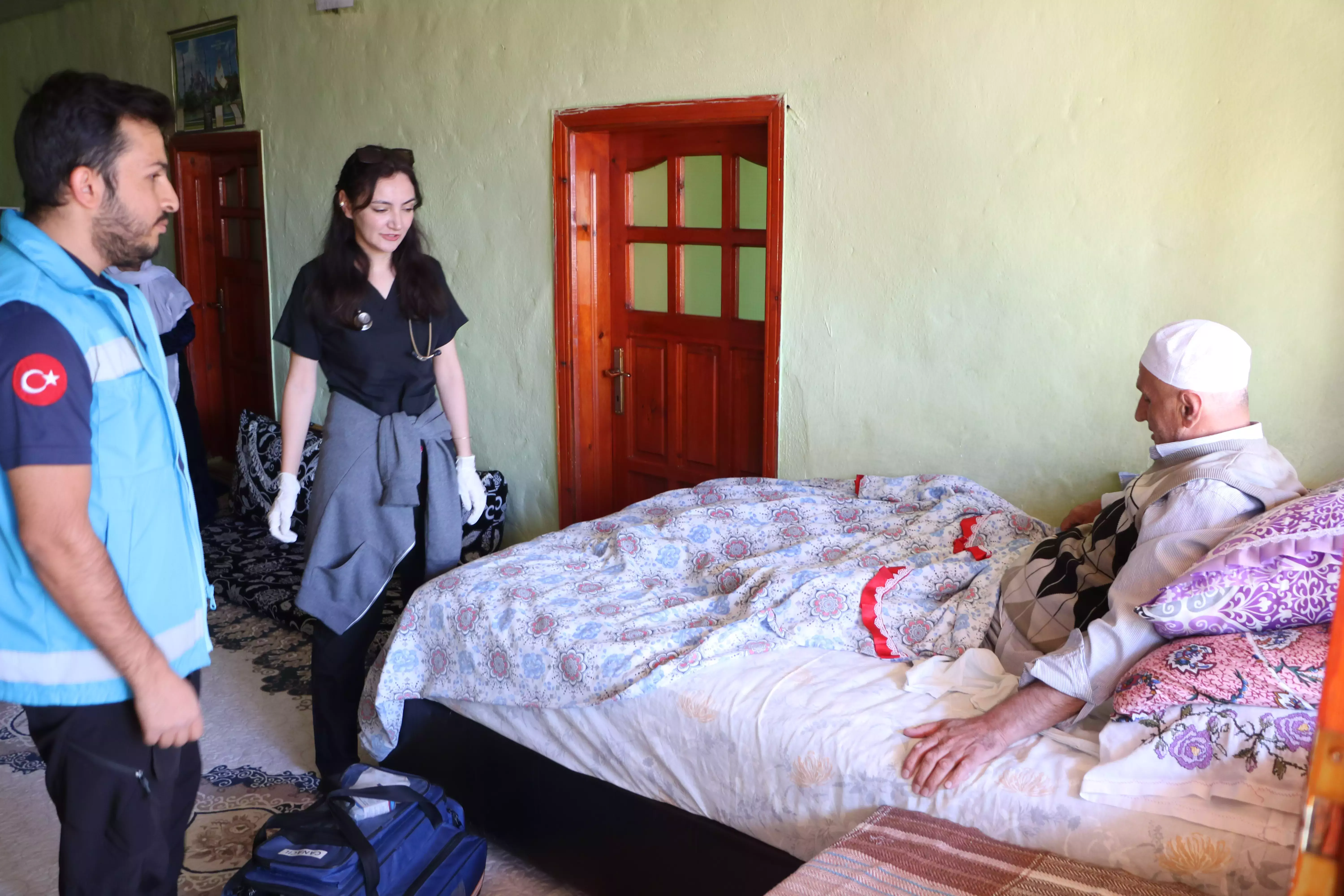 Hakkari'de Çığ altından 8 saat sonra kurtarıldı, 7 yıldır evde bakım hizmeti alıyor