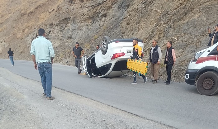 Hakkari’de Kaza: Otomobil Takla Attı, 3 Yaralı