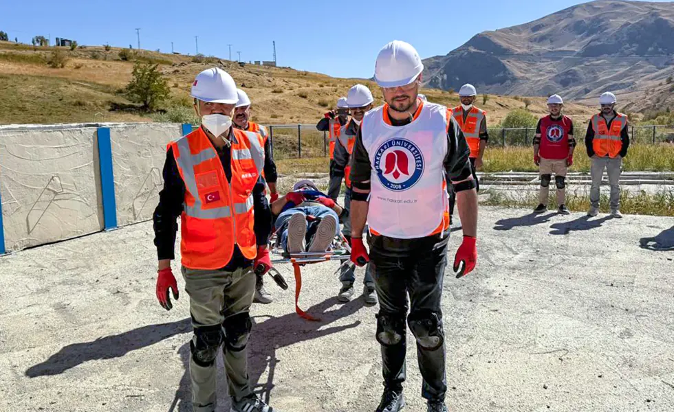 Hakkari Üniversitesi Personeline Arama Kurtarma Eğitimi Verildi