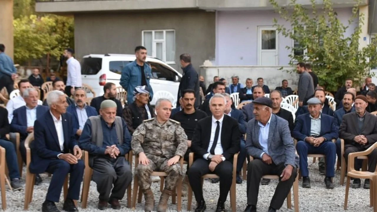 Hakkari İl Emniyet Müdürü Ayata, Yusuf Babat'ın taziyesine katıldı
