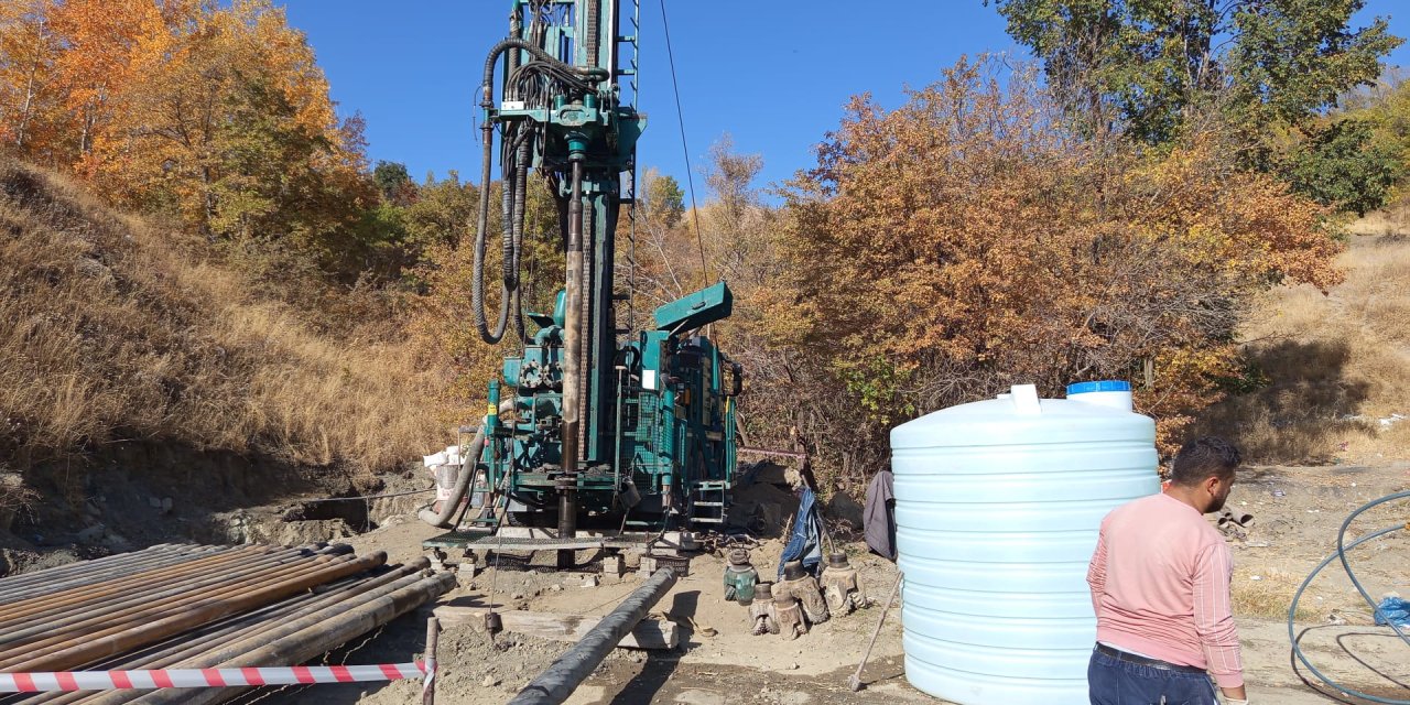 Hakkari’de Susuzluğa Karşı Sondaj Seferberliği