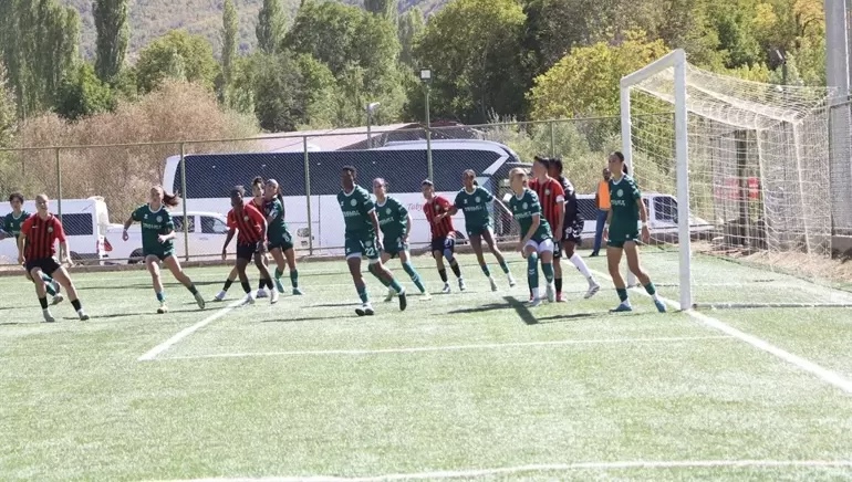 Yüksekova Spor, Giresun Sanayi Spor’u 5-0 yendi