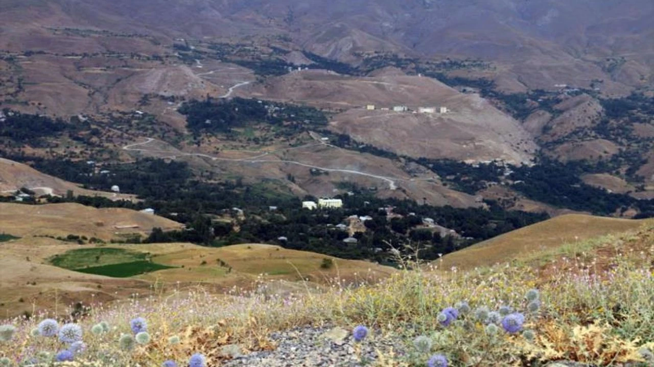Hakkari'de “Kömür Hırsızlığı İhbarı Sonrası Köyde Gerginlik”