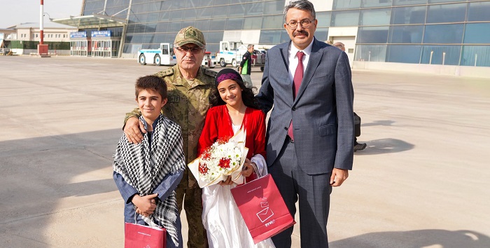 Kara Kuvvetleri Komutanı Tokel Hakkari'de