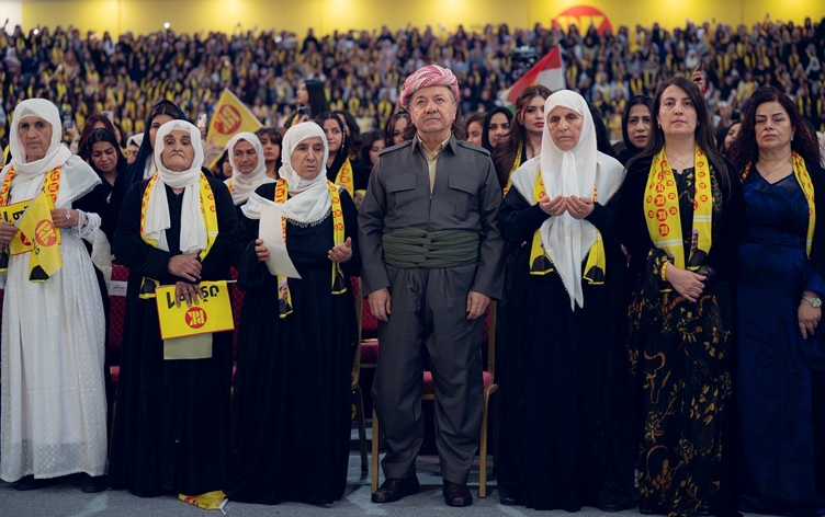 Mesud Barzani: Allah'tan başka kimseye eğilmeyiz