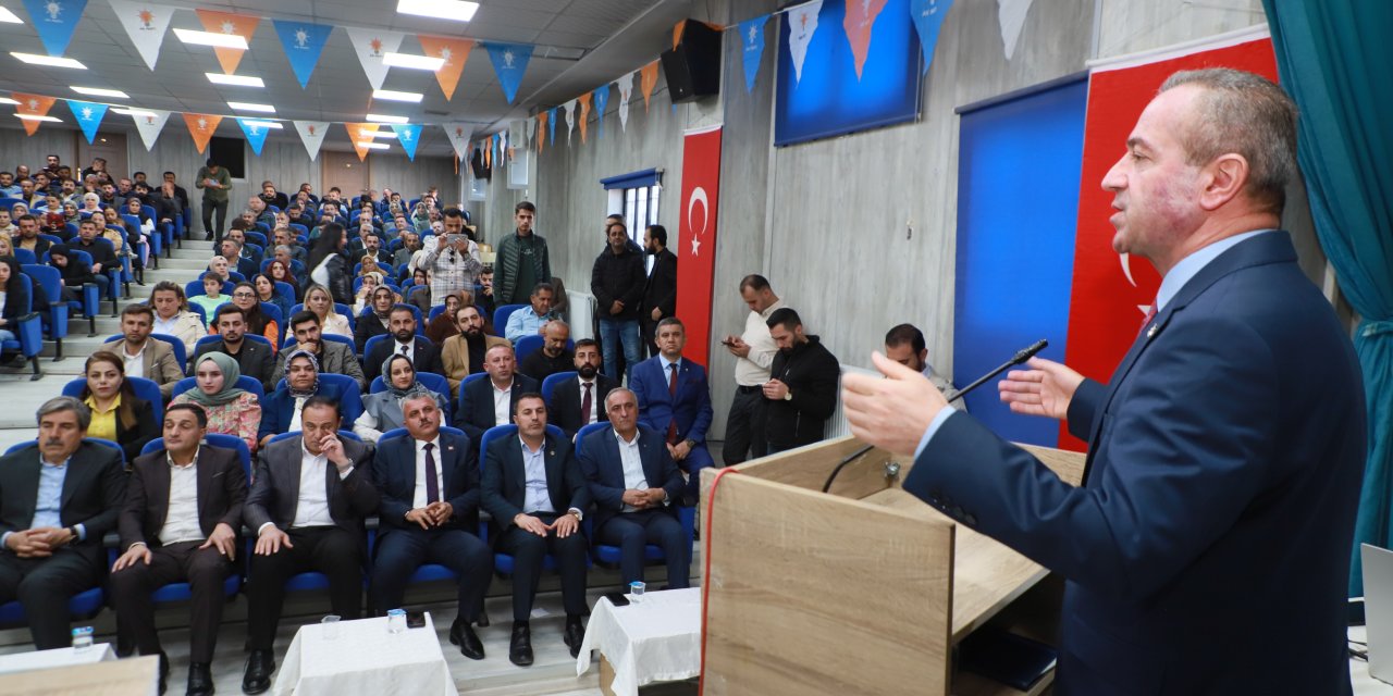Hakkari’de AK Parti Teşkilatı Bir Araya Geldi!