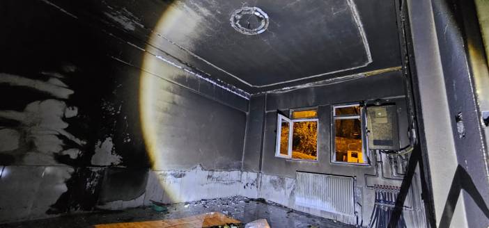 Hakkari’de Yangın Faciası: Ailenin Evi Küle Döndü